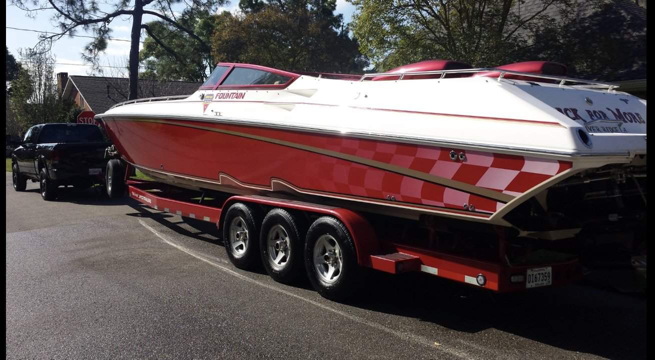 USED 2002 Fountain 42 Lightning 525 EFI